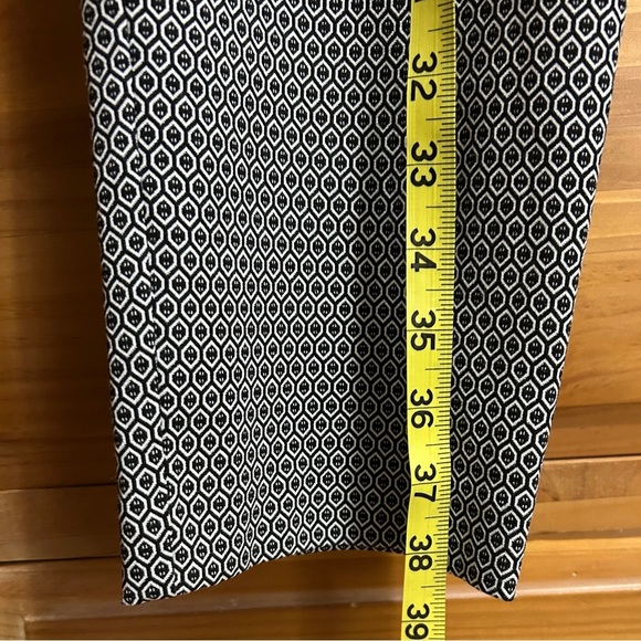 CHICO’S black & white diamond pattern - So Slimming Size L (Chico’s size 2) - Picture 2 of 6